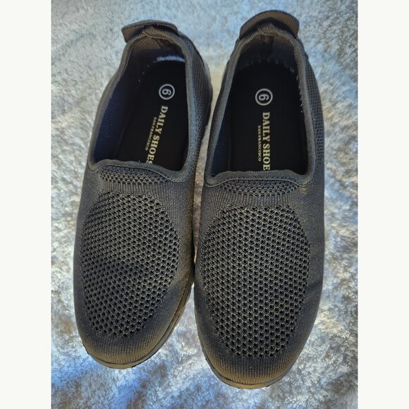 DAILY SHOES NWB BLACK SLIP-ON FLAT COMFORT SHOES, WOVEN CANVAS UPPER - Picture 3 of 7